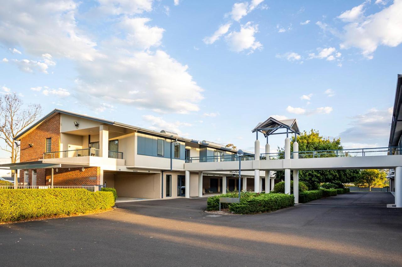Hawkesbury Race Club Motel Виндзор Экстерьер фото The University of Sunshine Coast Library
