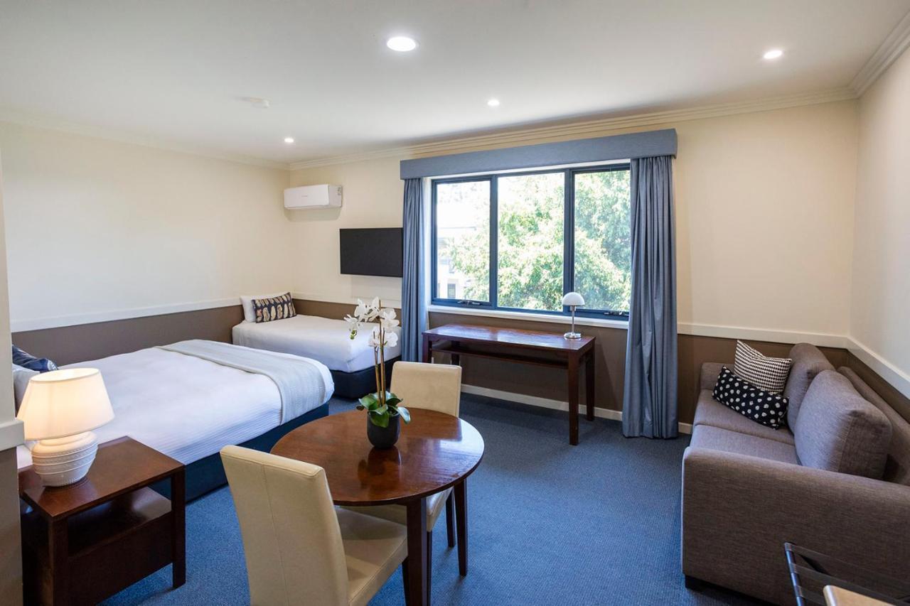 Hawkesbury Race Club Motel Виндзор Экстерьер фото